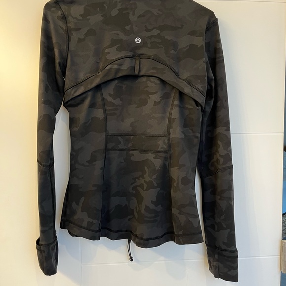 Size 10 army zip up Lululemon scuba sweater - Picture 3 of 4